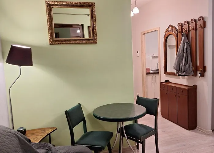 Wilanow With Free Parking Varşova